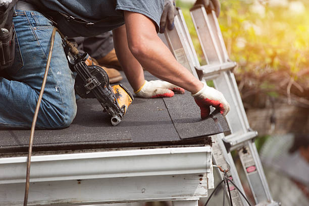 Best Roof Gutter Cleaning  in Redwood City, CA